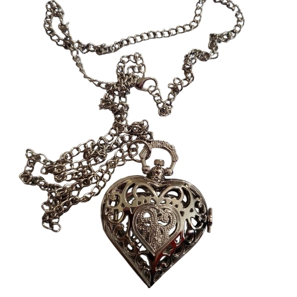 NEW Heart Shape Silver Color Pocket Watch - Picture 1 of 11